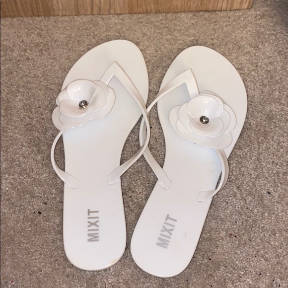 white shoes - Picture 2 of 3